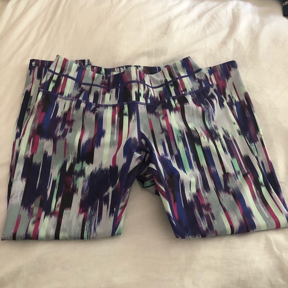 Athleta multicolor crop legging - Picture 3 of 8